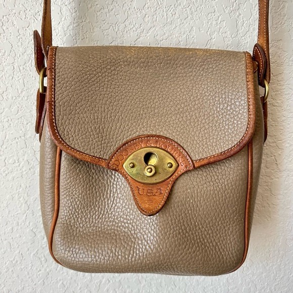 Vintage DOONEY & BOURKE Crossbody Bag Taupe USA MADE (L 8" x W 3" x H 9") - Picture 2 of 13